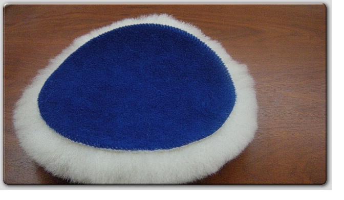 Blue wool pad detail